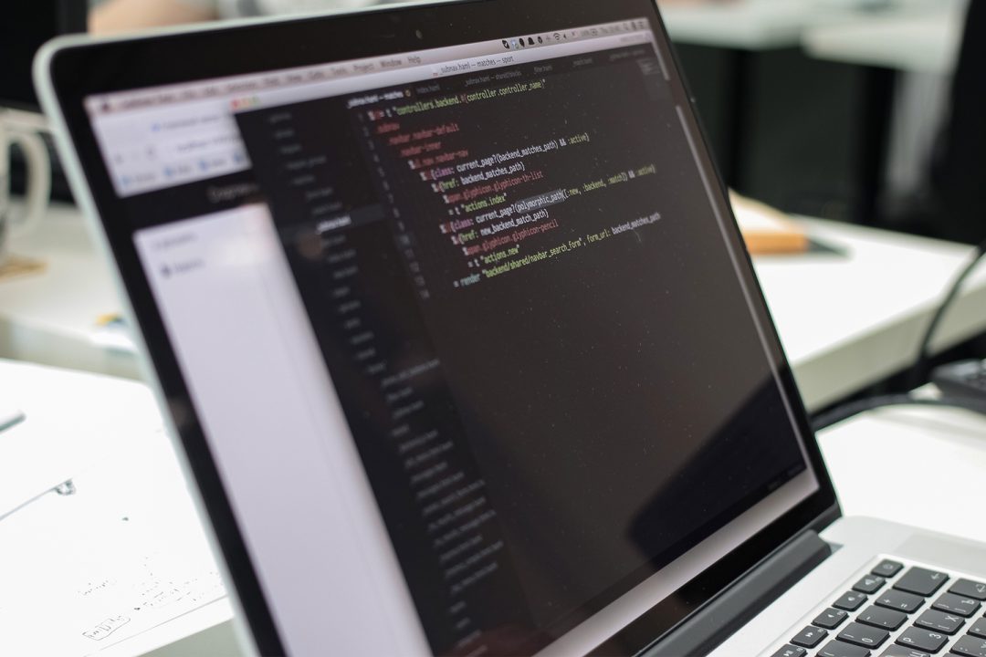 Notebook mit geöffnetem Code Editor